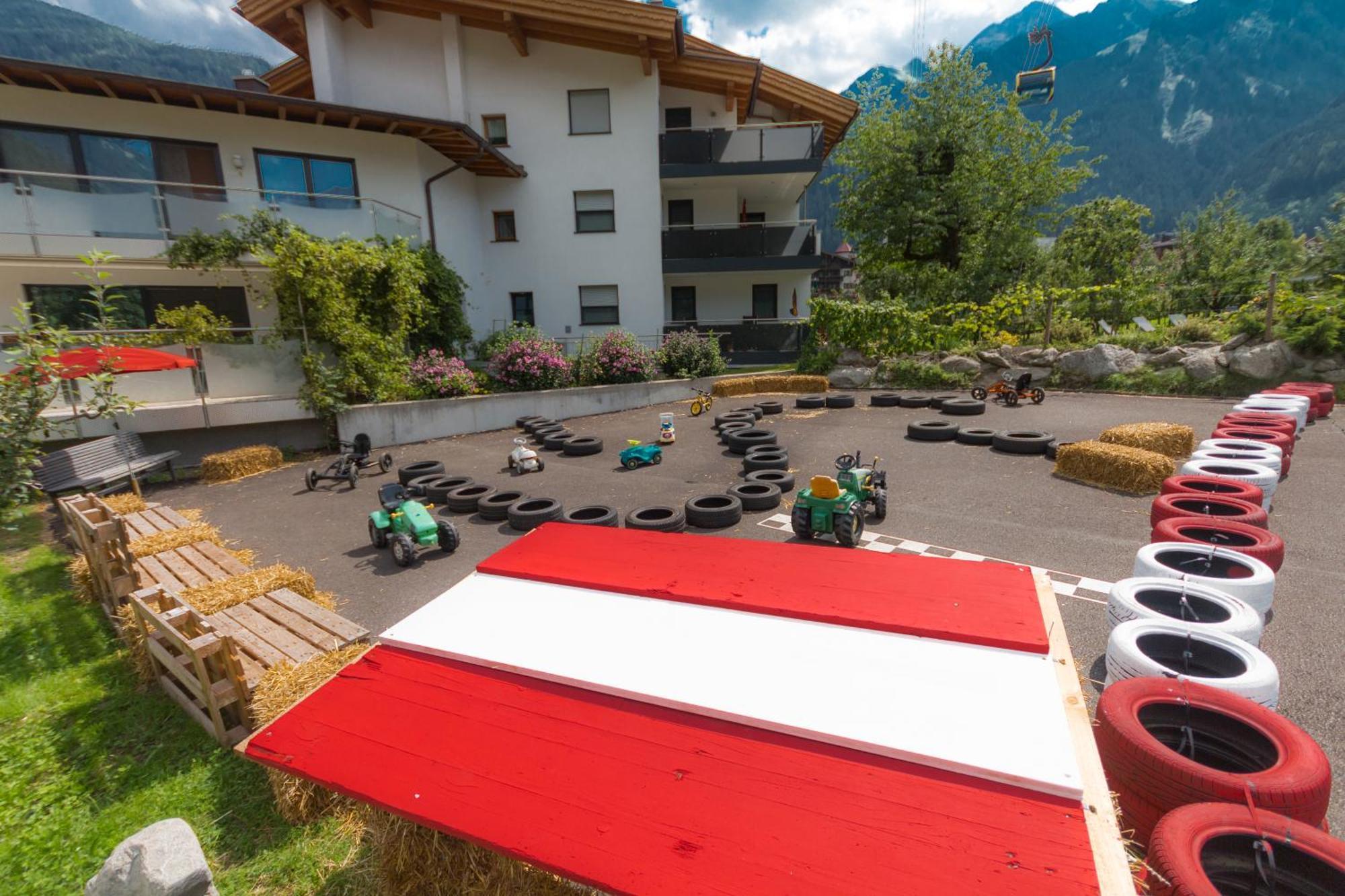 Apart Central – Premium Mountain&Garden Mayrhofen Exterior foto